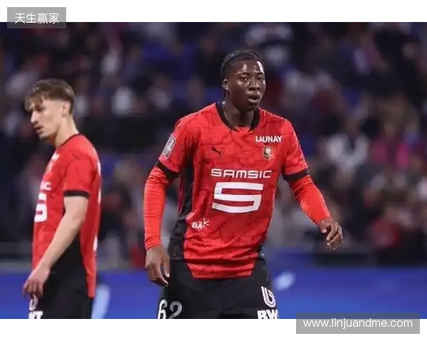 卫报记者:曼联考虑加强对雷恩前锋梅特的追求,身价3000万欧左右 卫报记者:曼联考虑加强对雷恩前锋梅特的追求,身价3000万欧左右